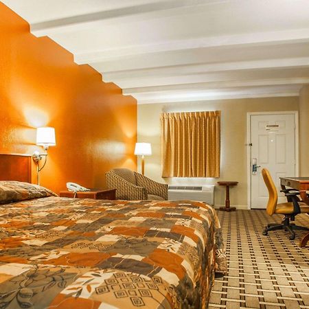 Rodeway Inn Nashville Airport Exterior foto