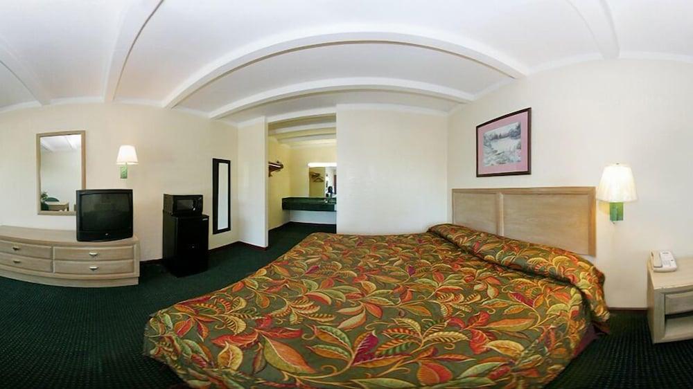Rodeway Inn Nashville Airport Exterior foto
